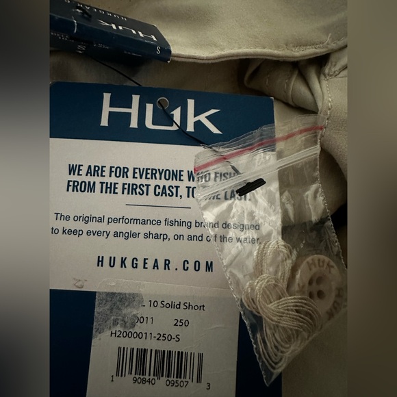 Huk NXTLVL Men - Tan- Next Level Performance Fishing Shorts 10.5” Inseam - Picture 5 of 6